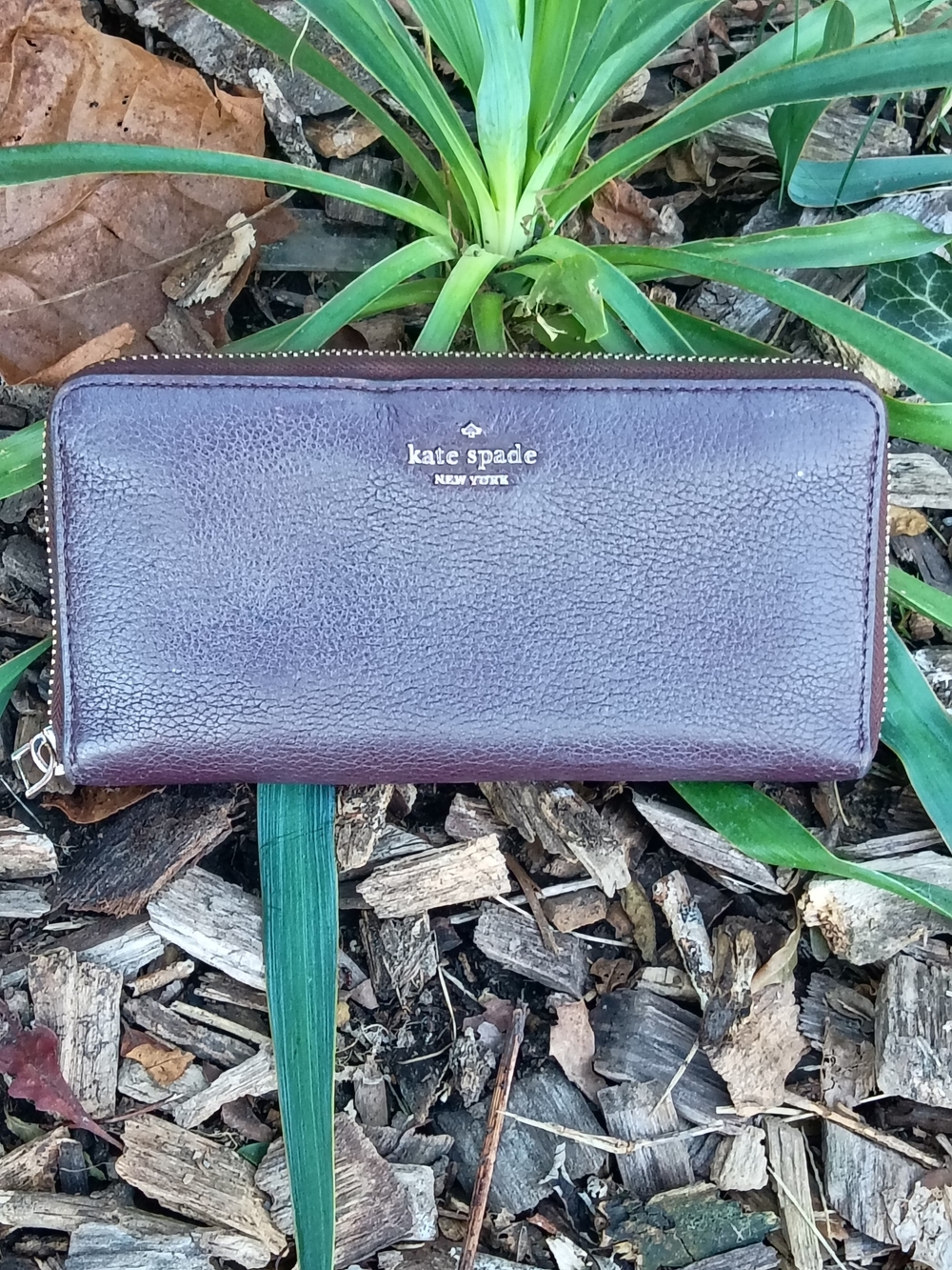 kate spade New York Pebble Leather Zip Wallet